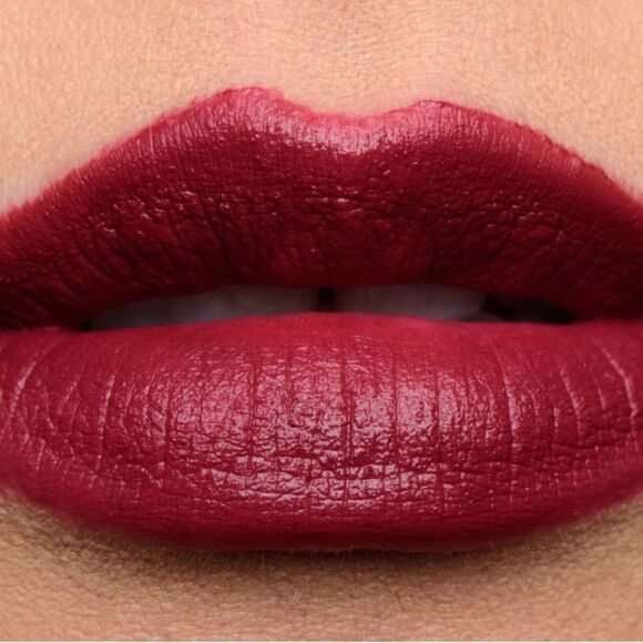 Burberry Liquid Lip Velvet In No. 53 Oxblood NIB - Picture 6 of 7